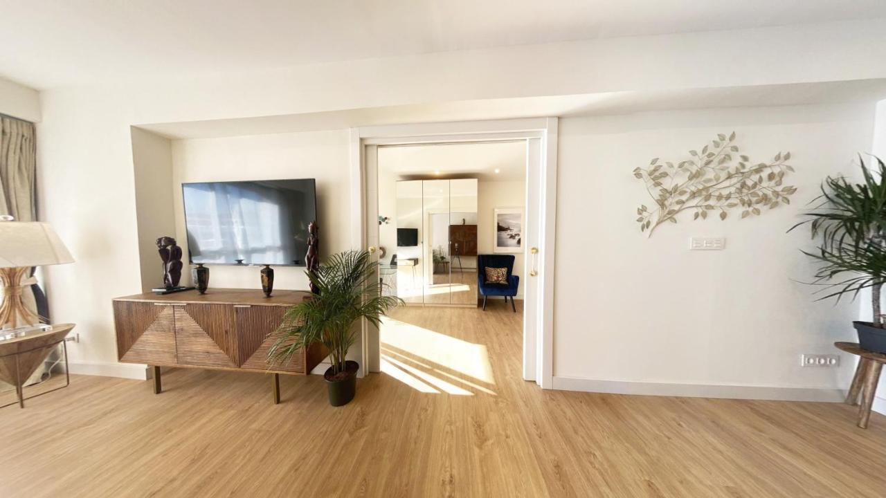 Miramar Luxurious Flat, 3 Double Rooms, Free Parking, Terrace, Completely New San Sebastián Kültér fotó