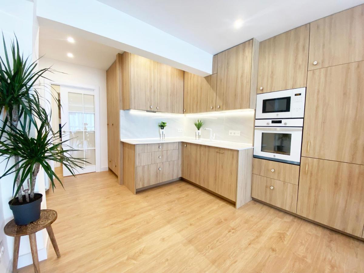 Miramar Luxurious Flat, 3 Double Rooms, Free Parking, Terrace, Completely New San Sebastián Kültér fotó